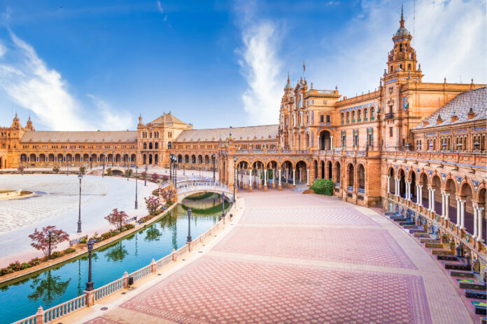 Seville's proposal for entry fee to Plaza de España sparks backlash