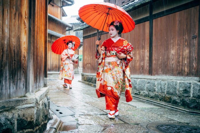 Tourists advised to avoid famous Geisha District in Ancient City