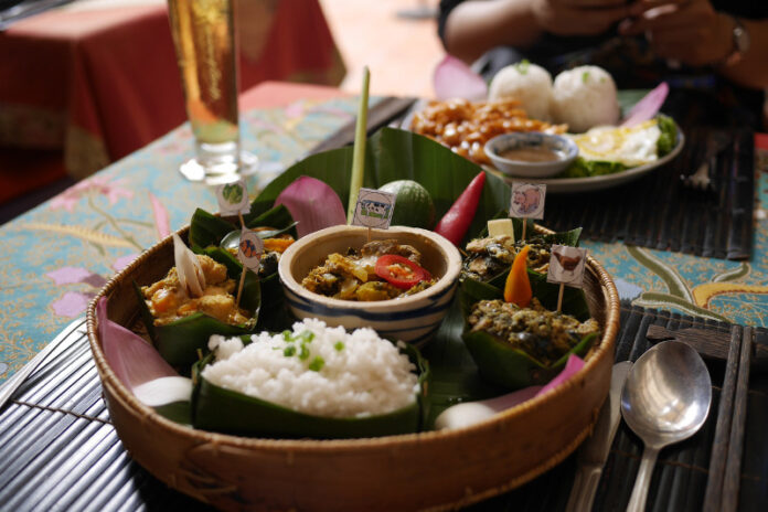 'Angkorian Dining Theatre' at Anantara Angkor Resort Celebrates Cambodia's Heritage